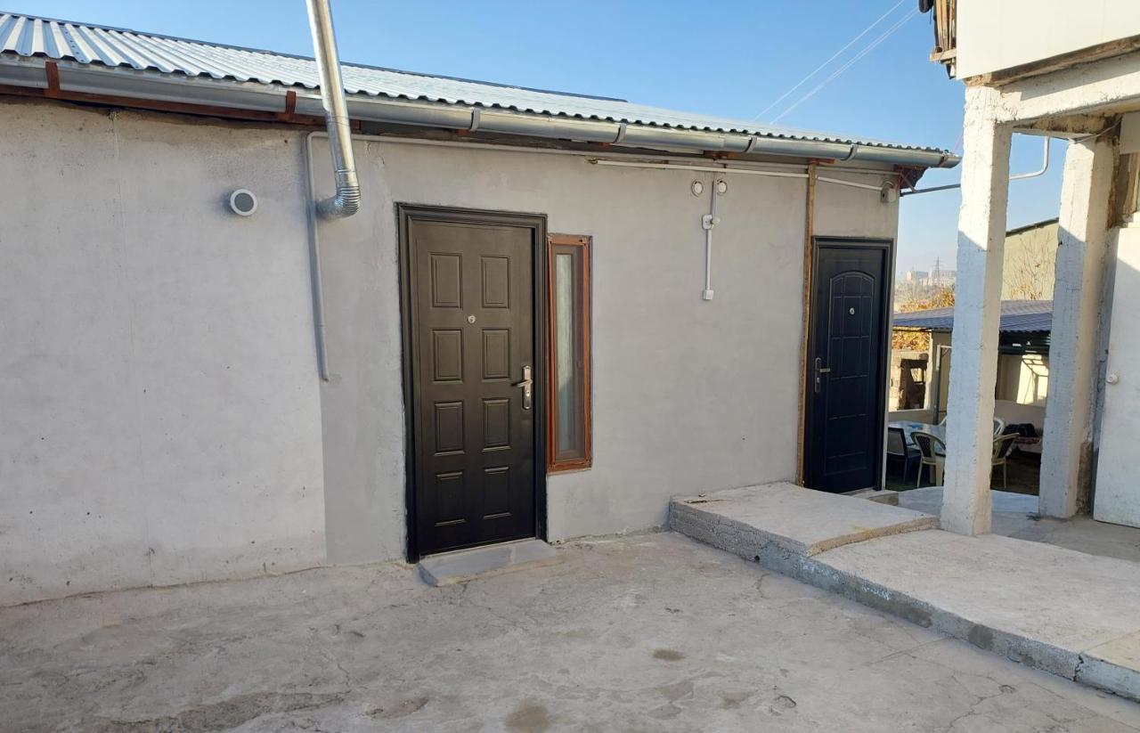 Sam'S Place, Tours With Sam Villa Erevan Exterior foto