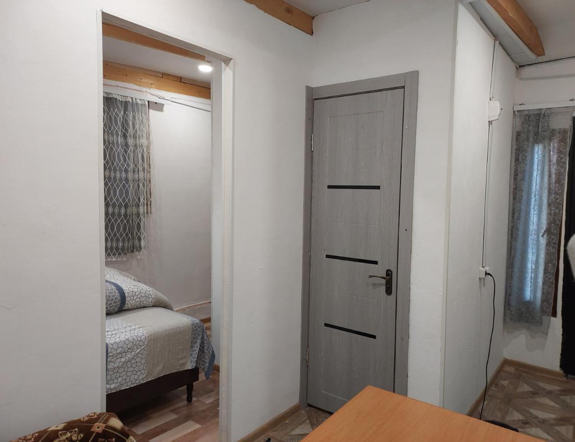 Sam'S Place, Tours With Sam Villa Erevan Exterior foto